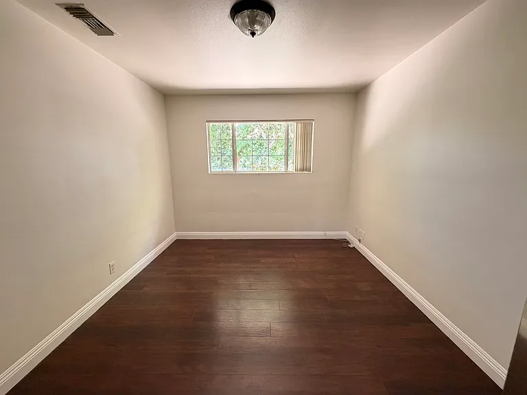5249 Topanga Canyon Blvd — Photo 7