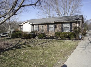 798 E College St, Greenbrier, TN 37073