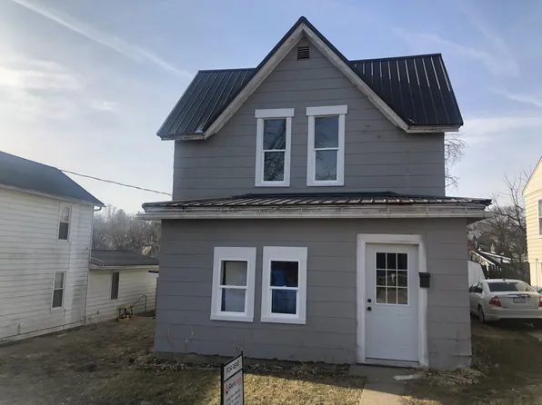 725 Roberts St, Dubuque, IA 52001