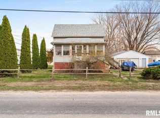 17955 Spencer Rd, Pleasant Valley, IA 52767
