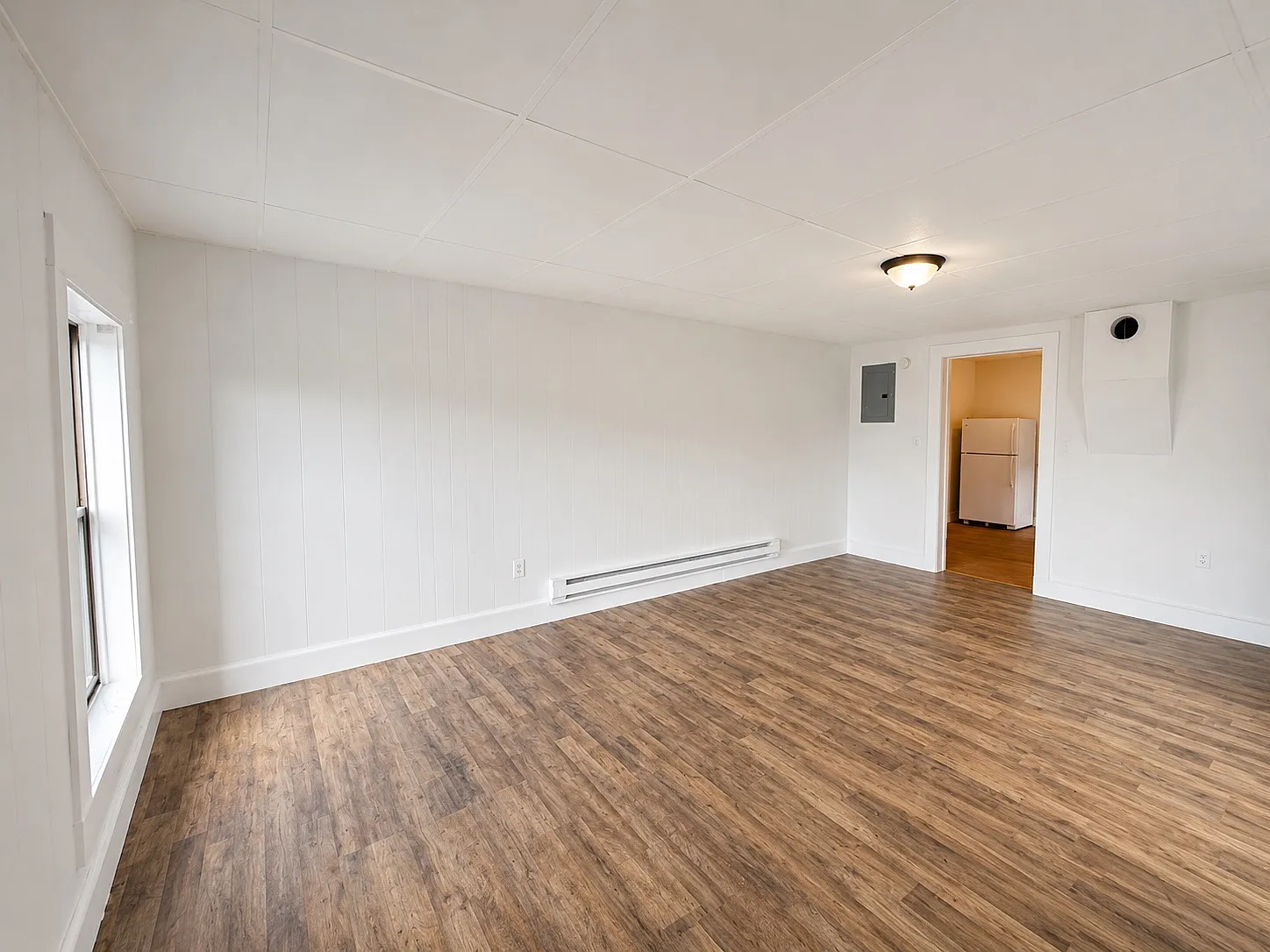 Studio, 700 sqft, $895 — Photo 2