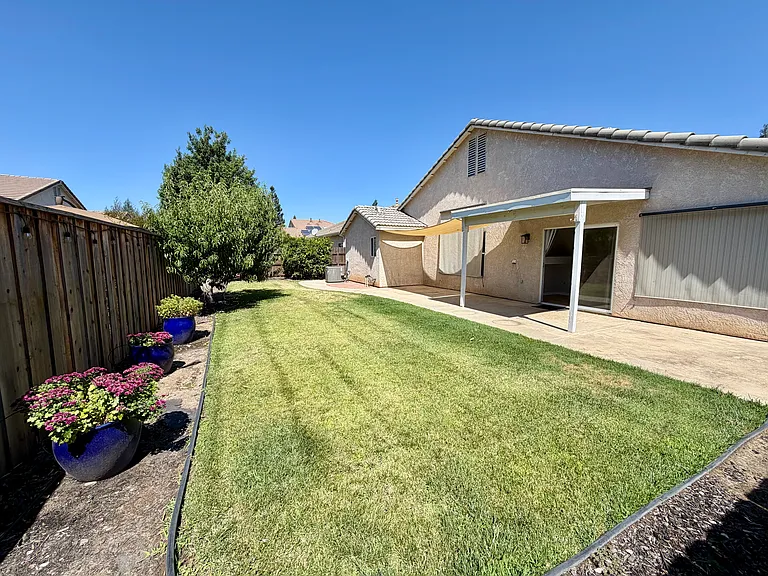 2295 E Niles Ave — Photo 13