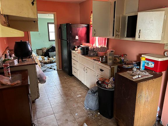 4th image of 2722 E 36th Ave