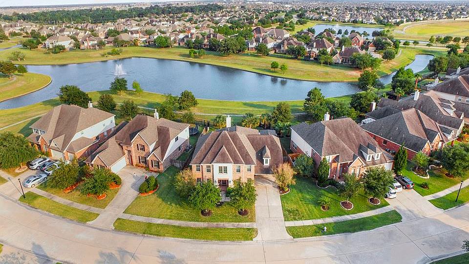1st image of 27019 Glenfield Hollow Ln