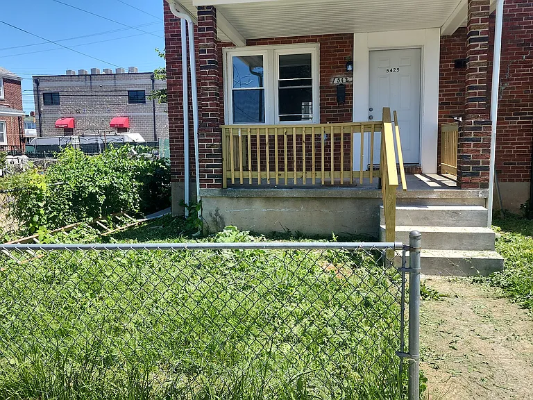5425 Crismer Ave — Photo 1