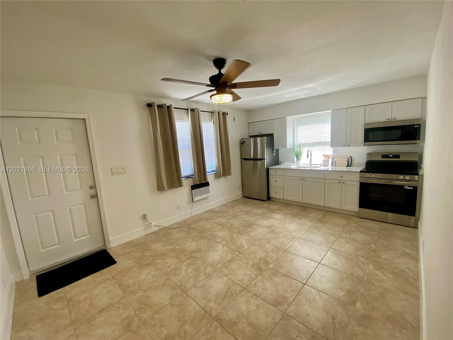 Hollywood Beach Heights S — Photo 2