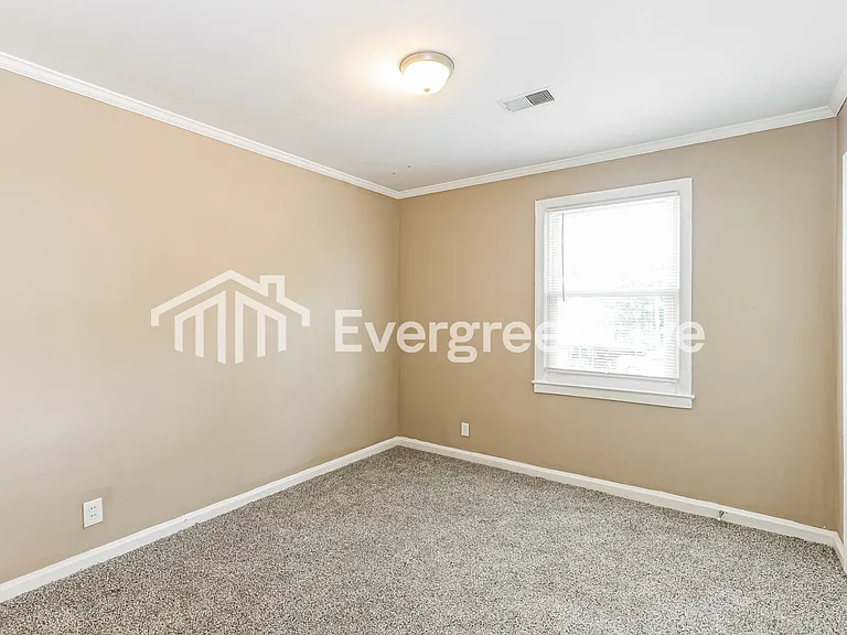 2435 Sumac Dr — Photo 9