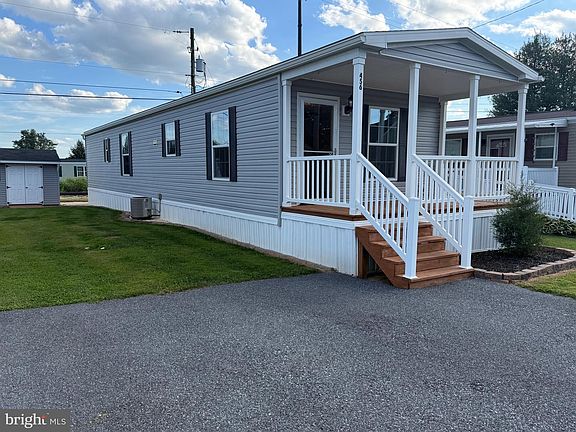 3rd image of 456 Brendon Dr