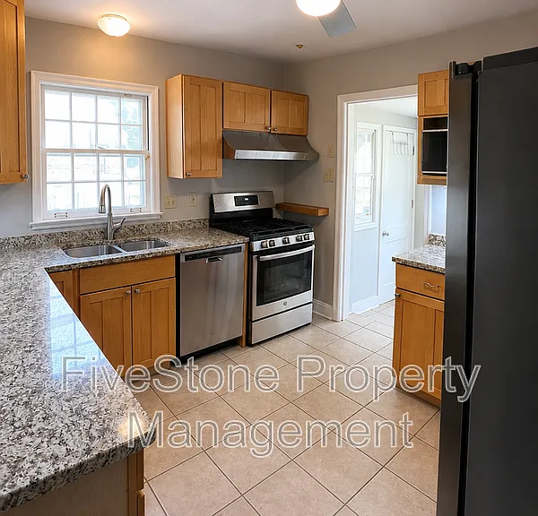 144 Northwood Dr — Photo 8