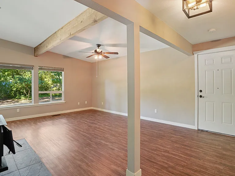 9015 171st Ave NE — Photo 3