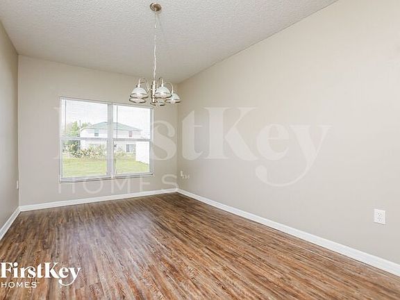 5th image of 1144 Normandy Dr