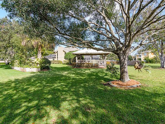 4th image of 3305 Horse Trail Ct