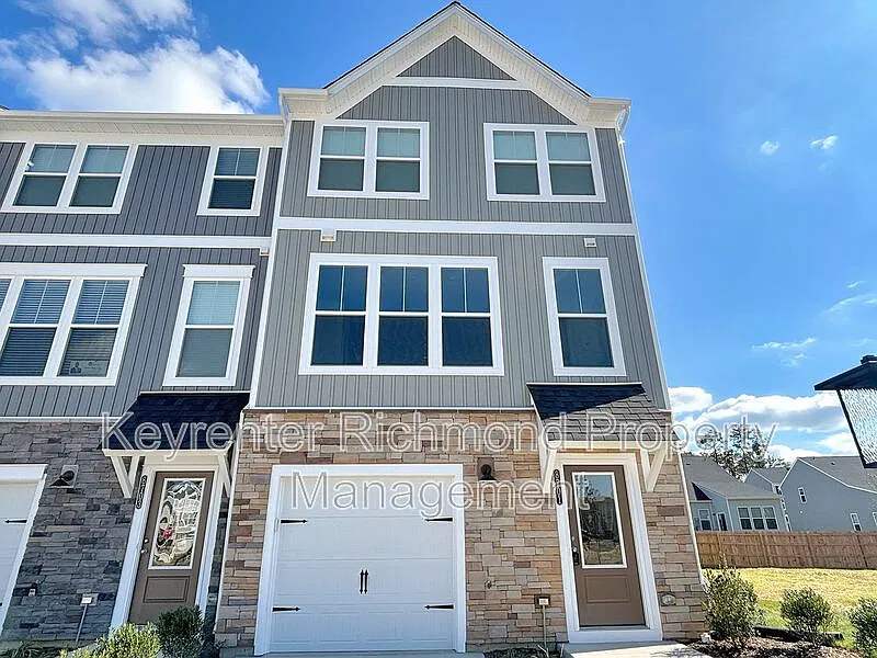 4 bed, 3.5 bath, 2150 sqft, $2,900 — Photo 2
