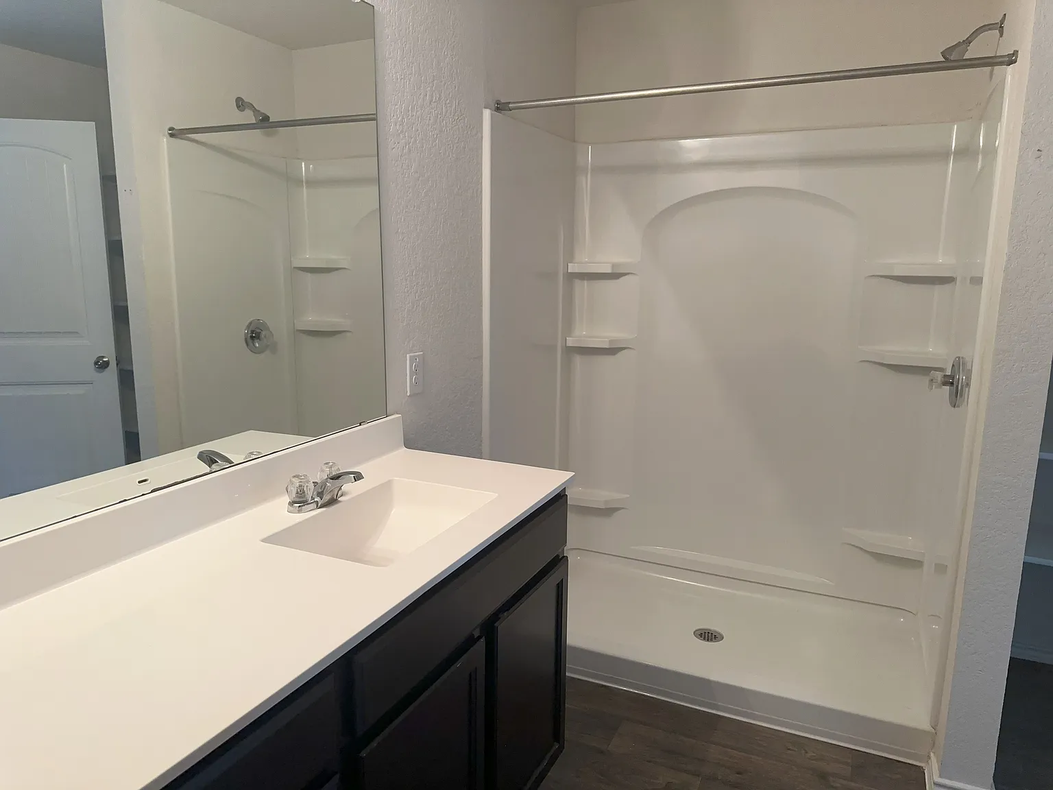 4 bed, 1666 sqft, $2,045 — Photo 2
