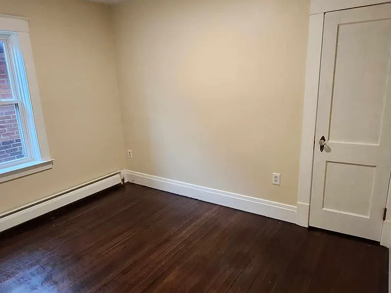 2202 Niagara St #3 — Photo 9