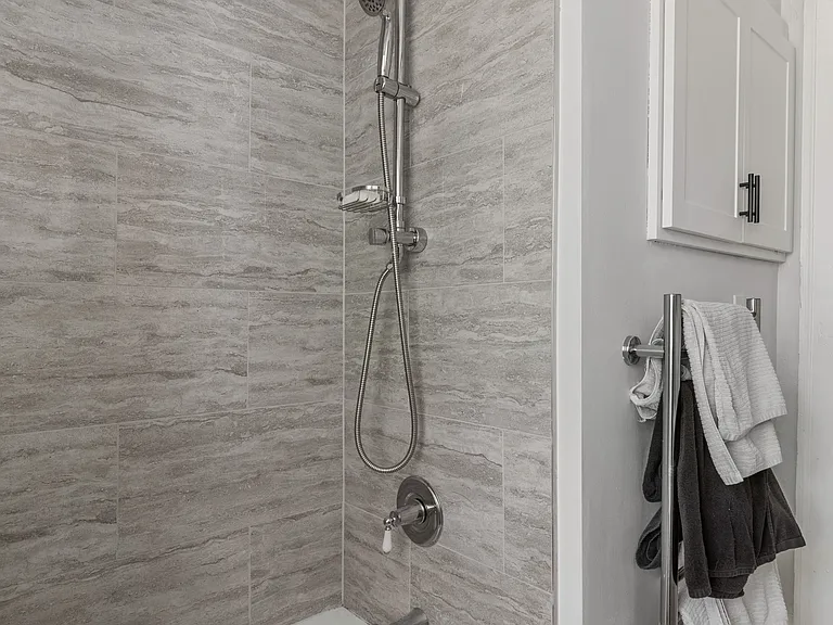 1261 Owsley Ave — Photo 14