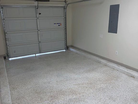 4th image of 2009 Fairbank Cir
