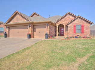 11753 SW 22nd Ter, Yukon, OK 73099