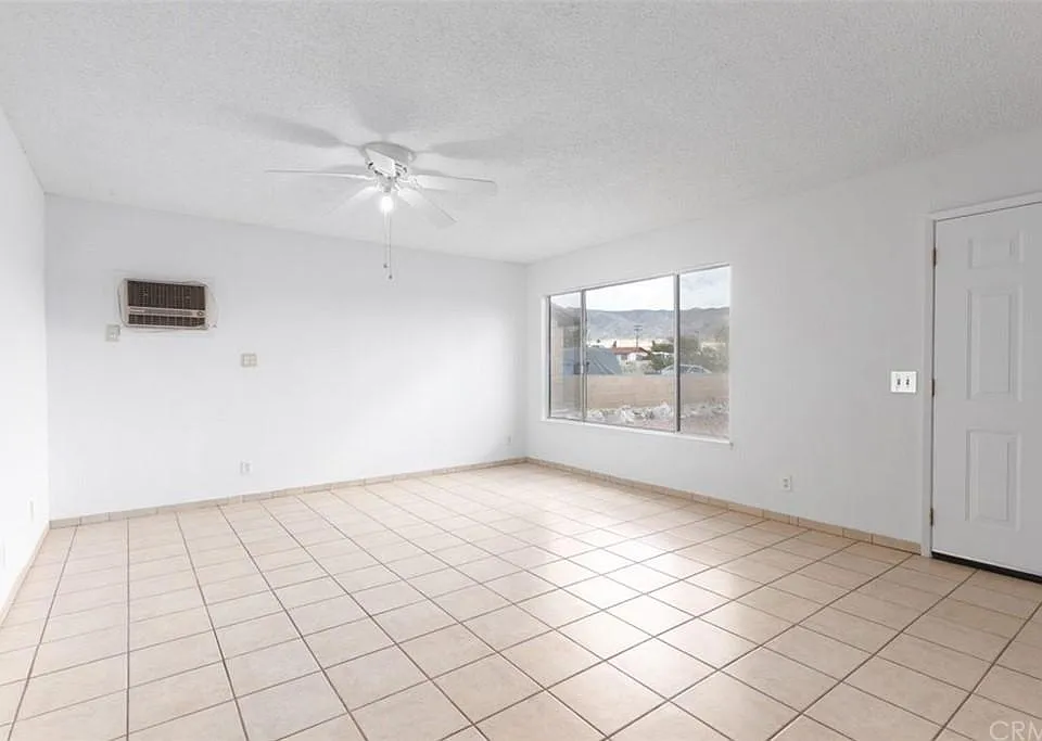 La Mesa Dr