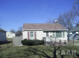 1407 Fisher St, Pekin, IL