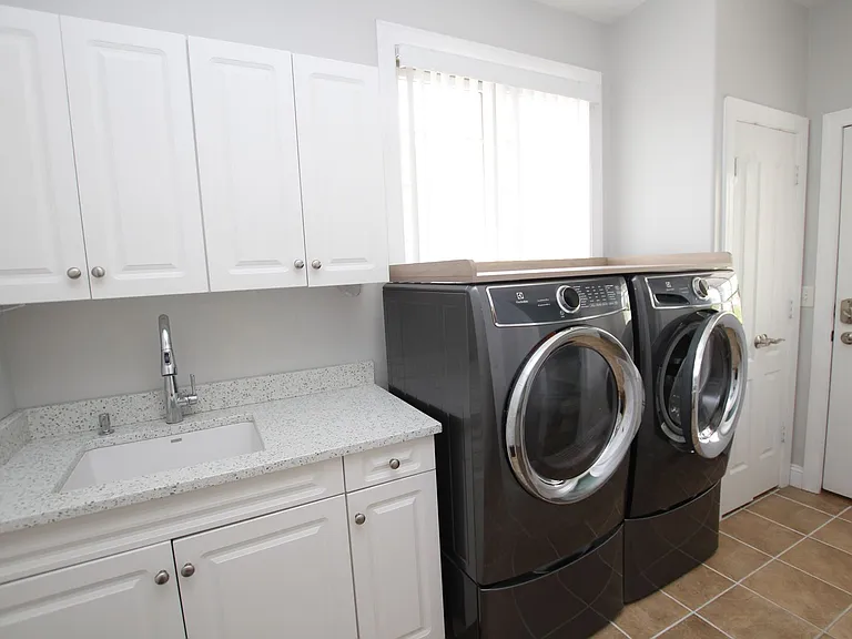 3 Good Hope Ct — Photo 37
