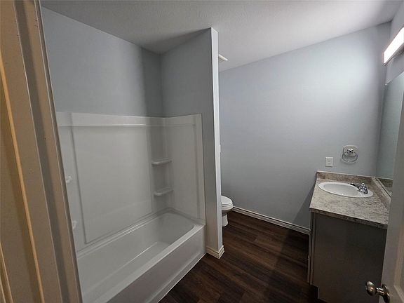 3rd image of 3407 Webster St