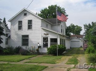 1042 E Hunt St, Adrian, MI 49221