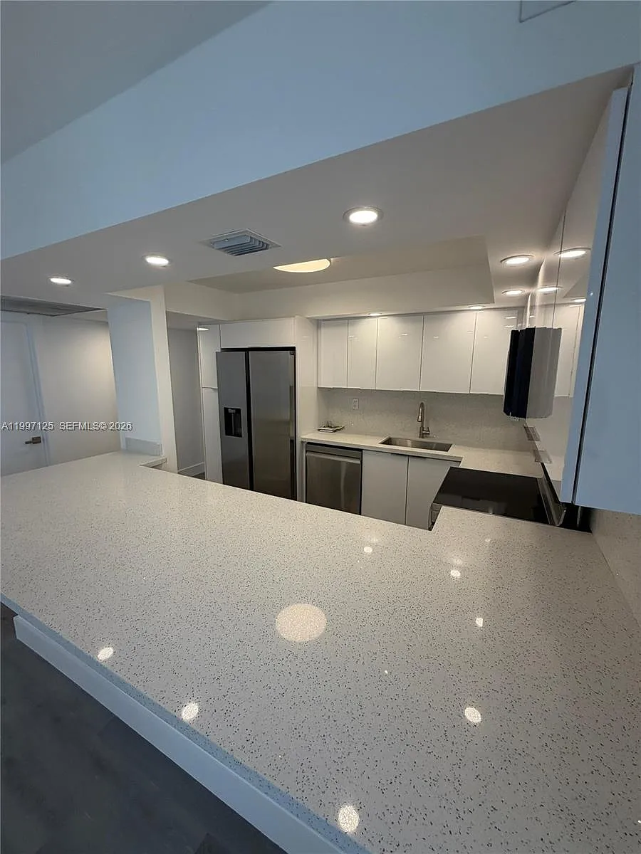 Building Photo - 851 Three Islands Blvd #512