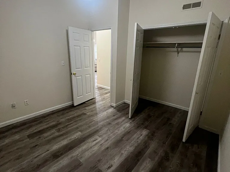 20 Pine Shore Dr #8 — Photo 1