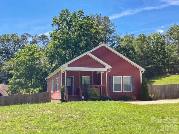 2 Clarks Chapel Ext, Weaverville, NC 28787