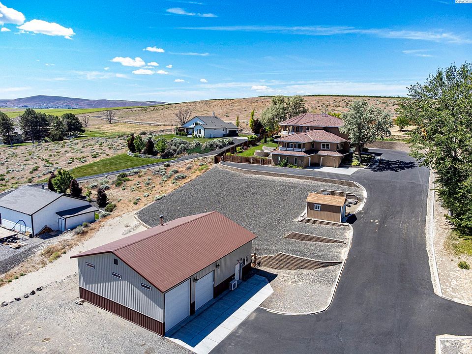 1st image of 104610 N Horn Rapids Dr