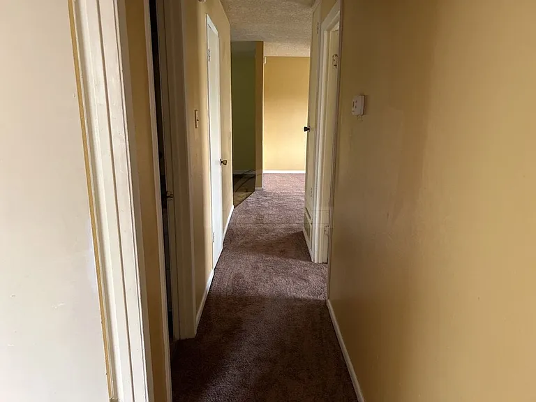 820 Michelle Dr — Photo 22