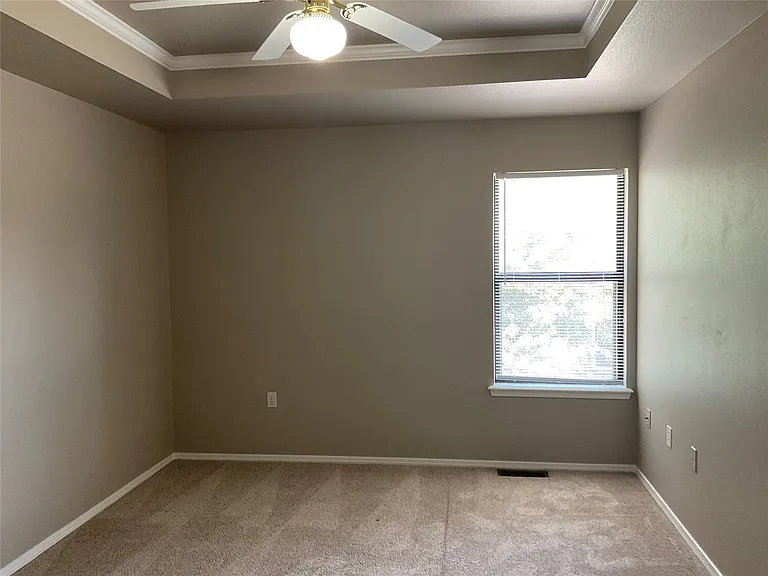 2236 W Quantico St — Photo 21