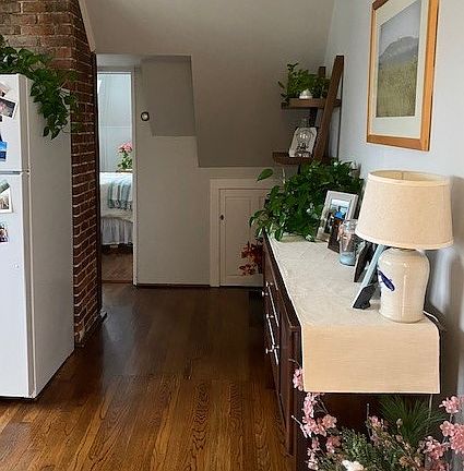 Eat in kitchen
