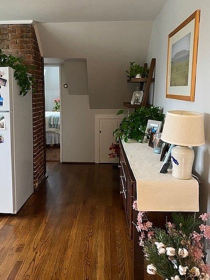 Eat in kitchen