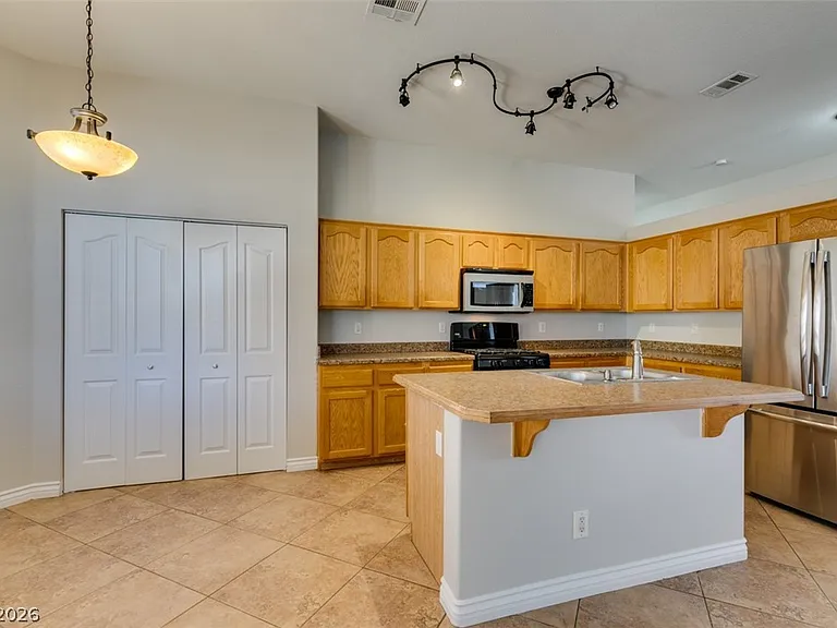 1404 Pullman Pointe Ct — Photo 18