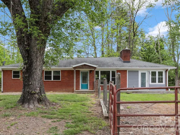 68 Lisam Way, Etowah, NC 28729