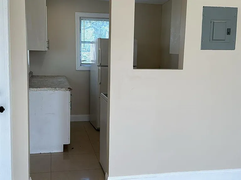 3734 Avenue S — Photo 9