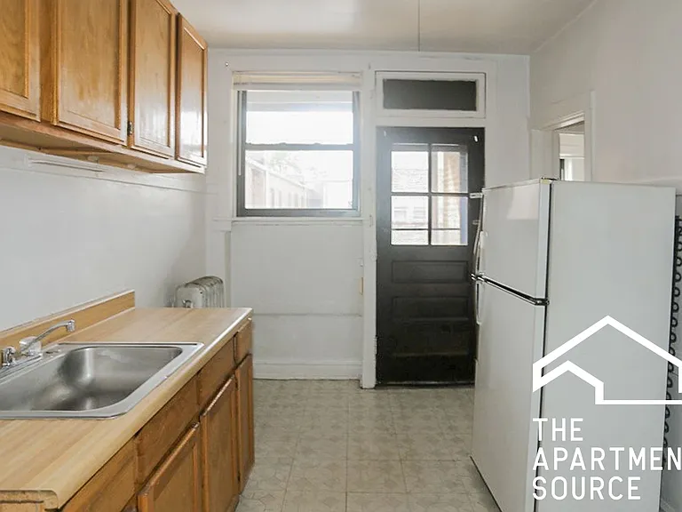 2612 W Gunnison St #2R — Photo 1
