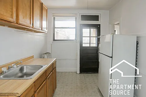 2612 W Gunnison St #2R Photo 1
