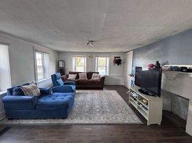 117 South St, Waltham, MA