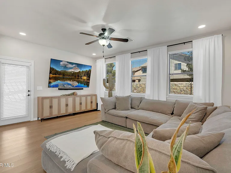 11512 Robert Lennox Dr — Photo 20