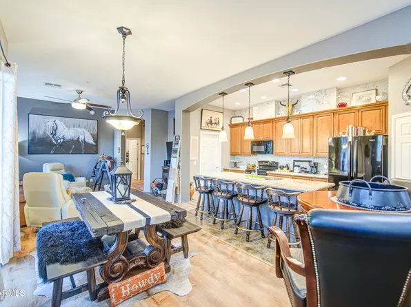42424 N GAVILAN PEAK Parkway #63212, Anthem, AZ 85086