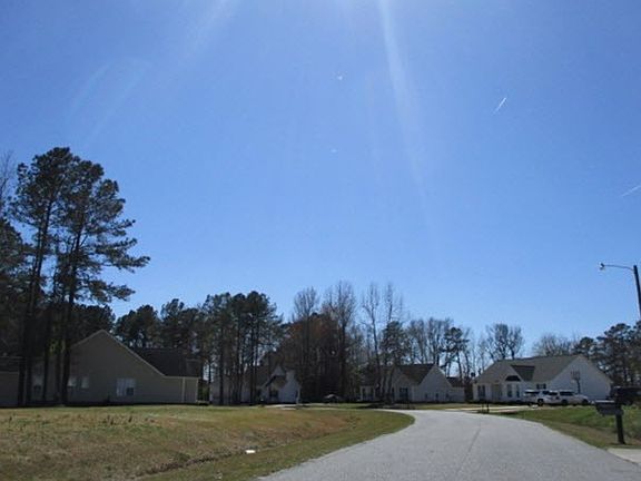 4th image of 528 Keagan Way