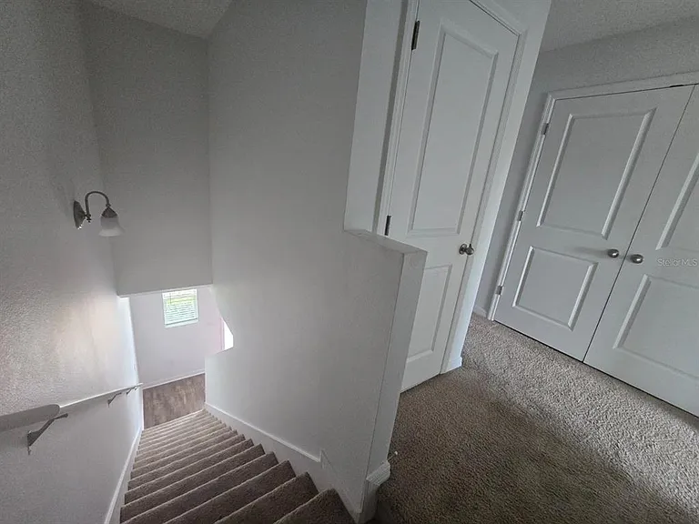 936 Grandin St — Photo 9