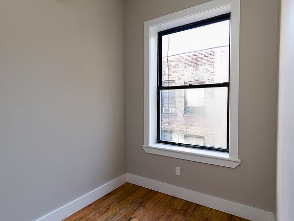 5th image of 566 Maple St #3F