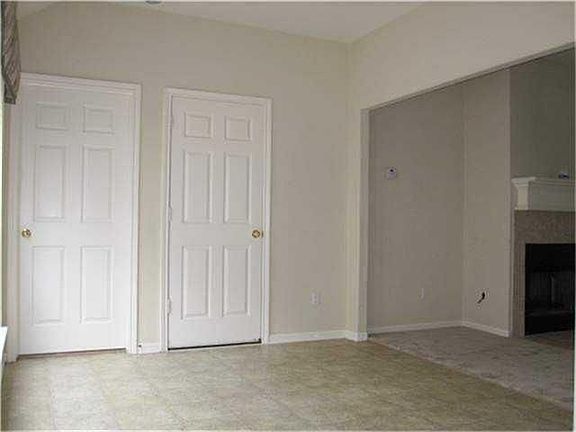 4th image of 3011 Fairchild Ave