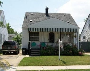 1st image of 457 Mill St