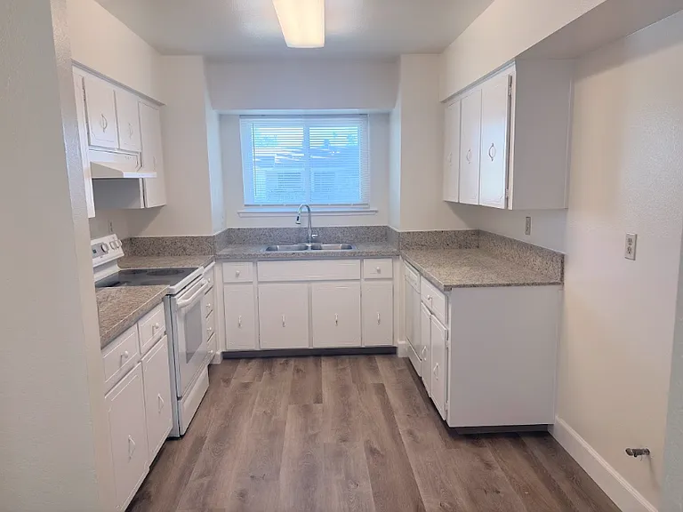 27226 San Jose Ave — Photo 7