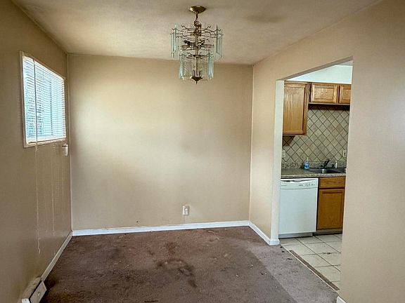 3rd image of 4923 Bluebird Ave